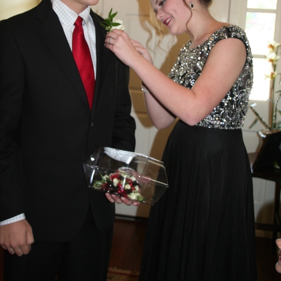 Sherri Hill 32017 - Picture 3 of 6